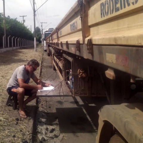 Edmilson Custódio divulga livro com apoio do SITRAMONTI-MG