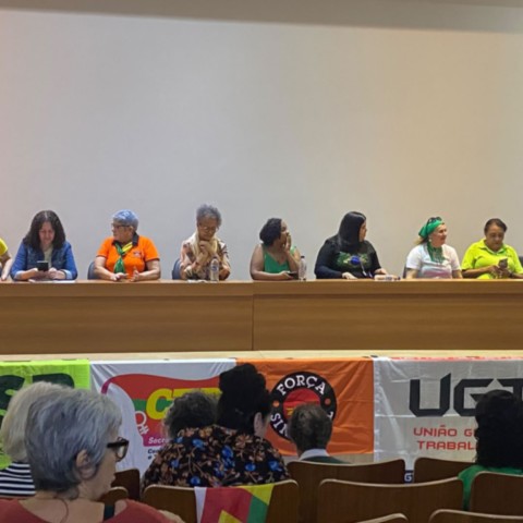 SITRAMONTI-MG participa de curso para formação de Dirigentes Sindicais, em Brasília SITRAMONTI-MG participa de curso para formação de Dirigentes Sindicais, em Brasília