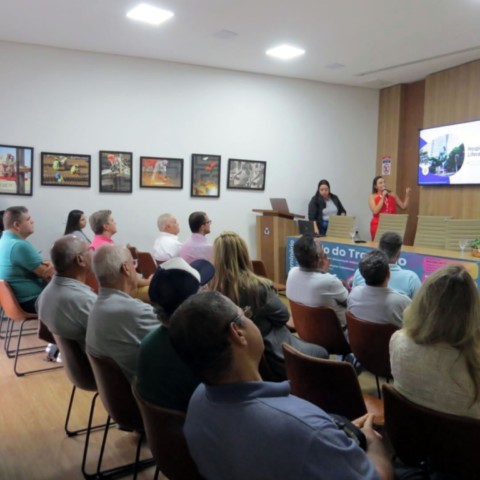 A Força que Transforma: o Impacto Feminino na Indústria 